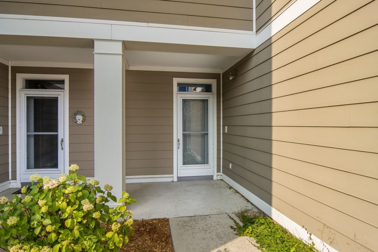 213 Midtown Dr - Photo 5 of 46