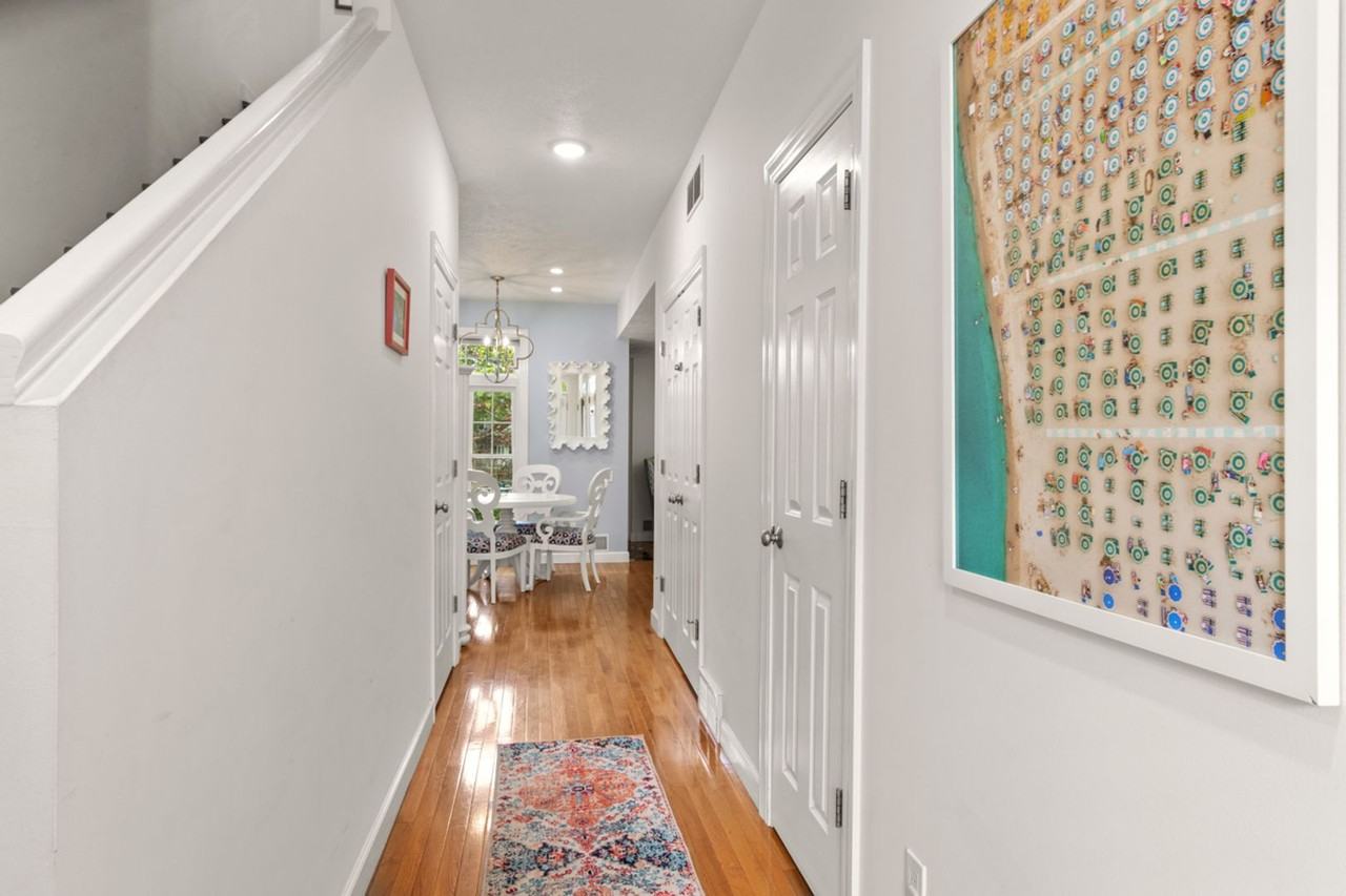 213 Midtown Dr - Photo 7 of 46