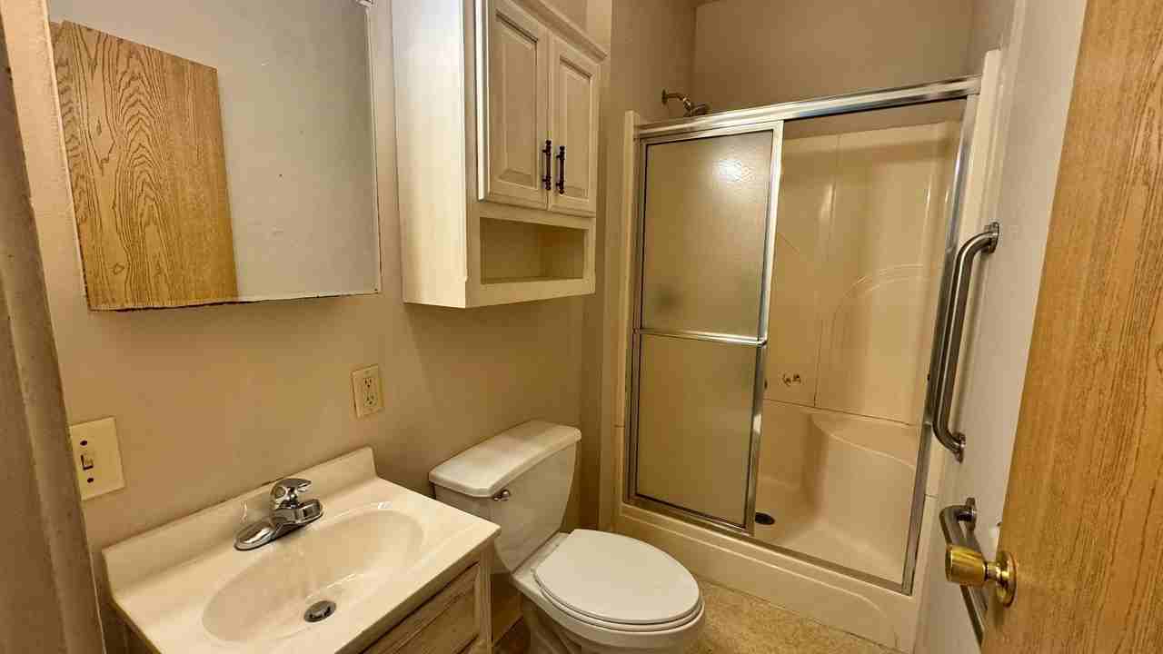 919 E Washington St - Photo 7 of 21