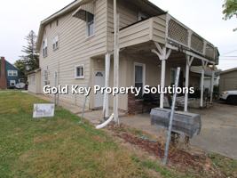 featured image of 117 E John St