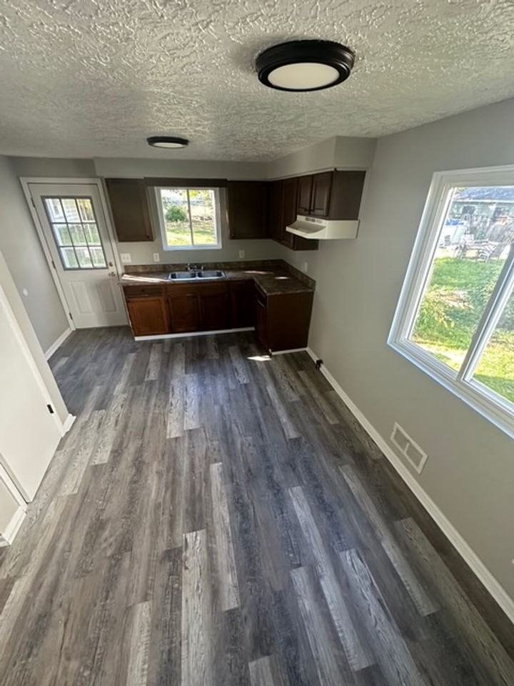 31 Plover St - Photo 2 of 15