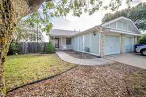 featured image of 205 Commanche Ct