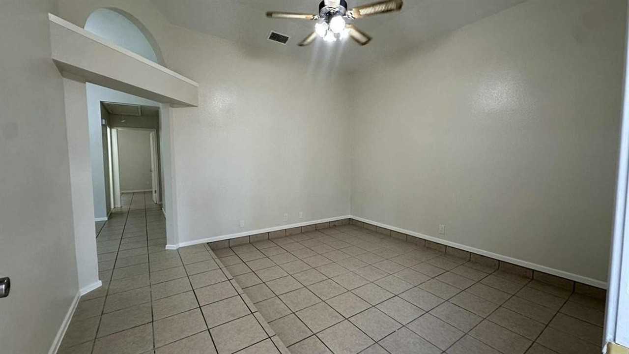 156 Lynn Loop - Photo 3 of 15