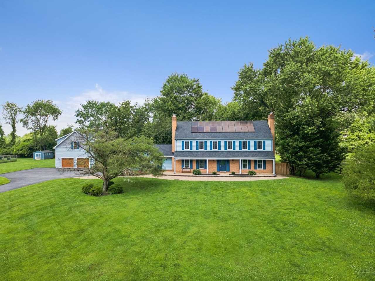 13204 Lantern Hollow Dr - Photo 3 of 50