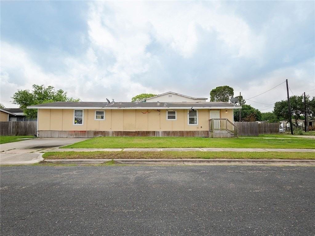 1802 16th St - Photo 3 of 18