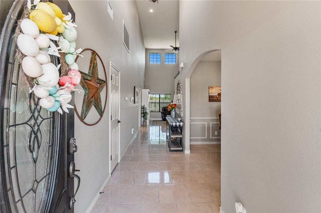 1424 Del Mar Dr - Photo 5 of 31