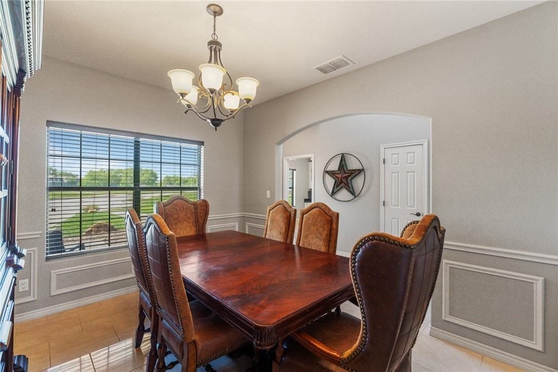 1424 Del Mar Dr - Photo 7 of 31