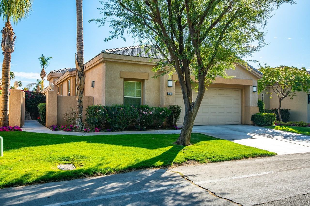 29170 W Laguna Dr - Photo 3 of 37