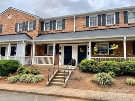 1348 Green Oaks Ln Apt P #P - Photo 1 of 1