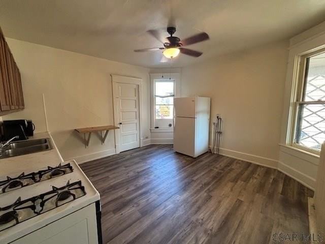 609 Pine St - Photo 3 of 6