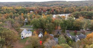 featured image of 215 Crystal Lake Rd