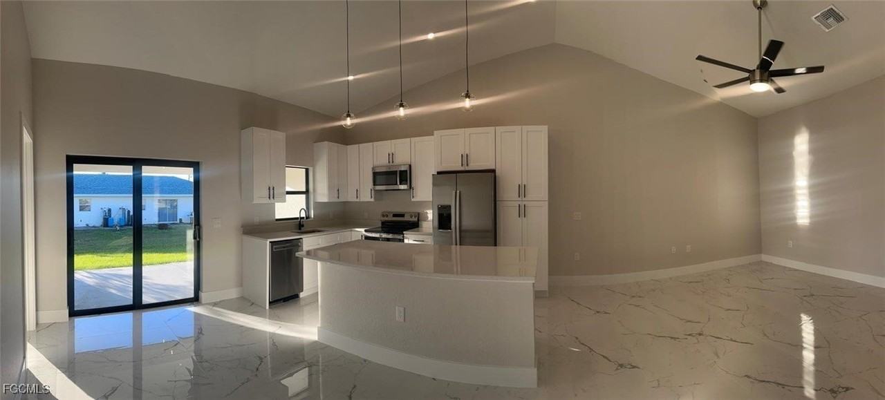 1578 Gretchen Ave S - Photo 5 of 21