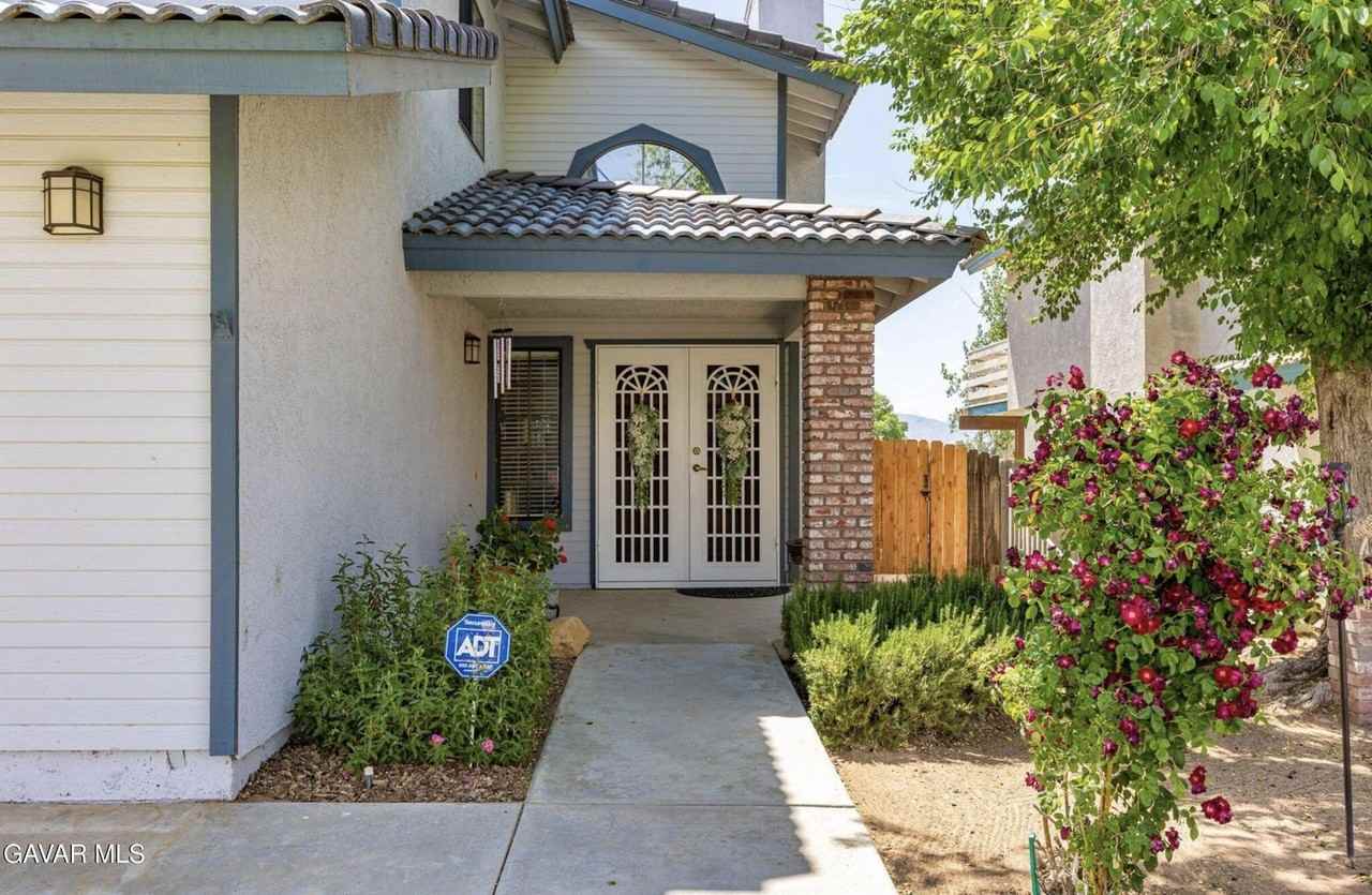 21109 Windsong St - Photo 4 of 20