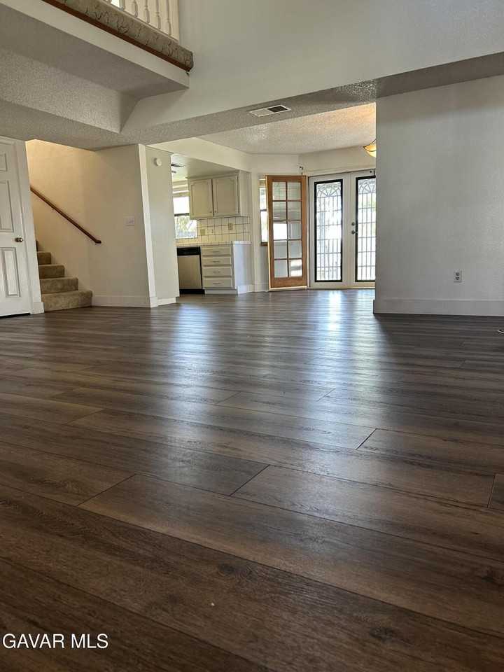 21109 Windsong St - Photo 5 of 20