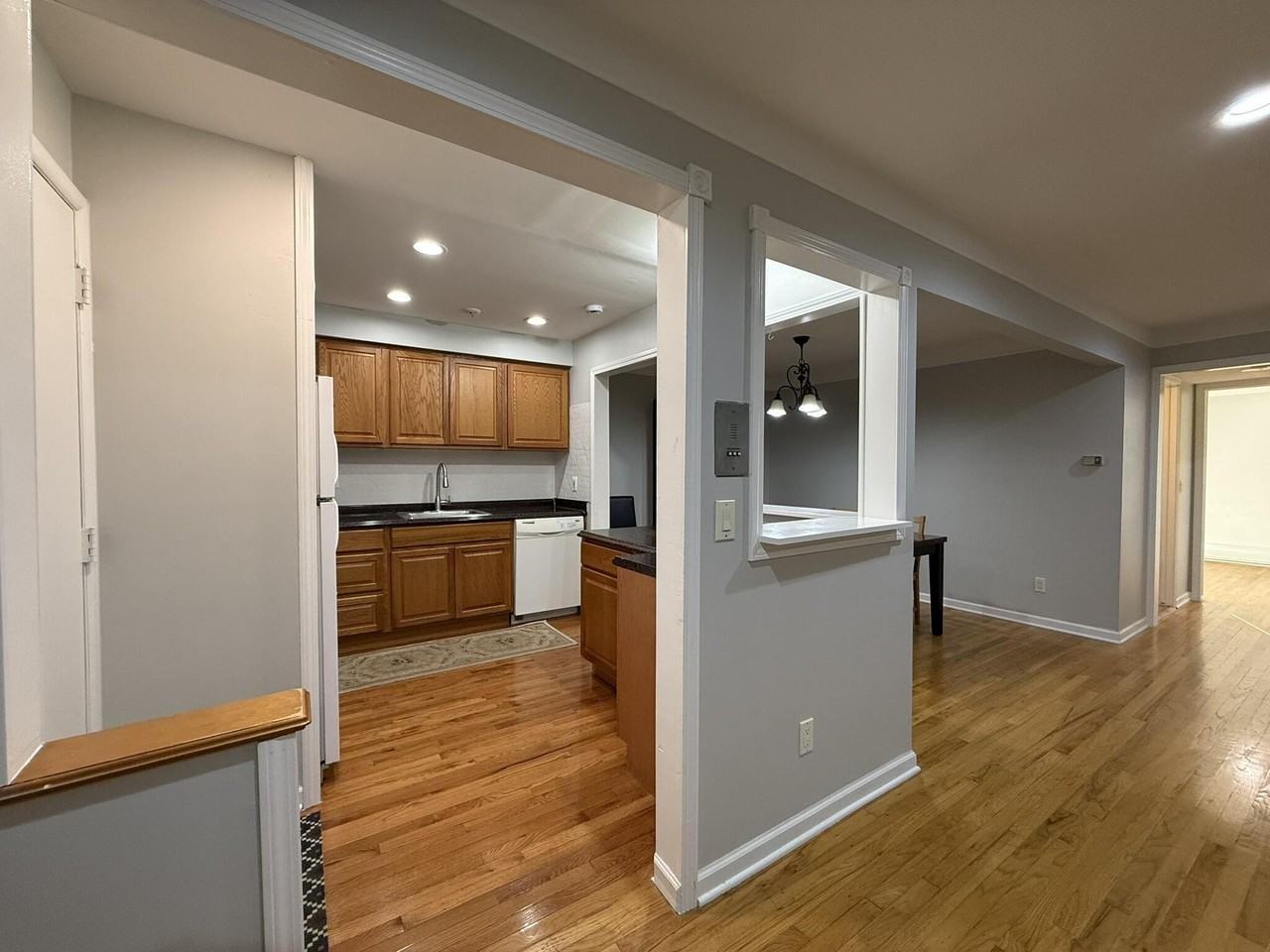 1253 Island Dr Apt 102 #102 - Photo 3 of 28