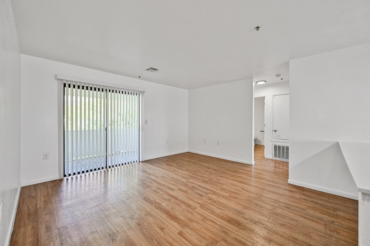 3065 North 67th Avenue #214 - Photo 5 of 20