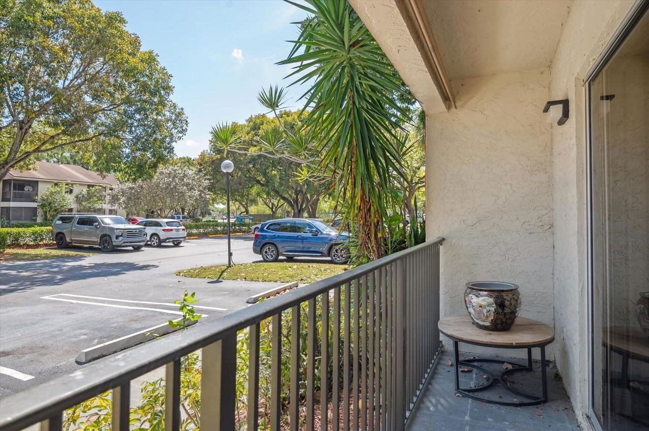 115 Gardens Dr #101A - Photo 4 of 8