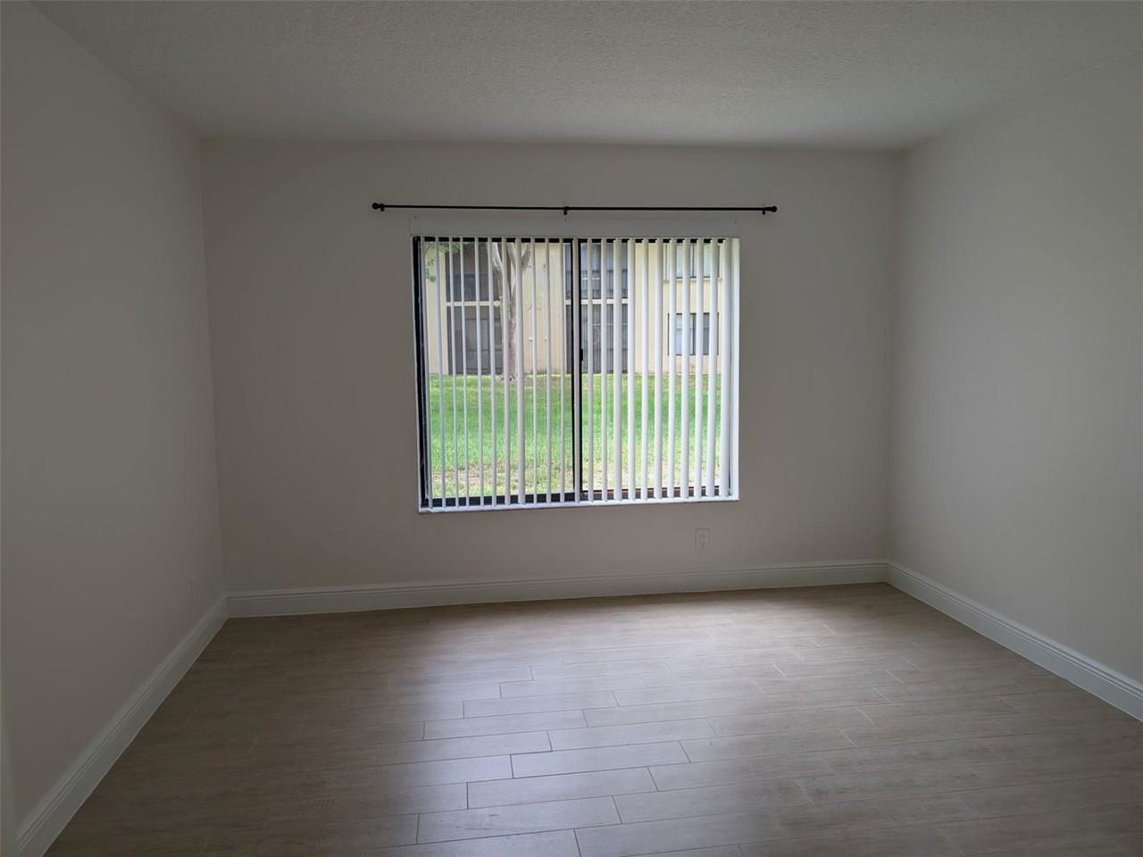 6550 Somerset Dr #104A - Photo 5 of 8