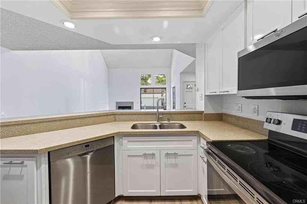 45 Briarglen #64 - Photo 6 of 8