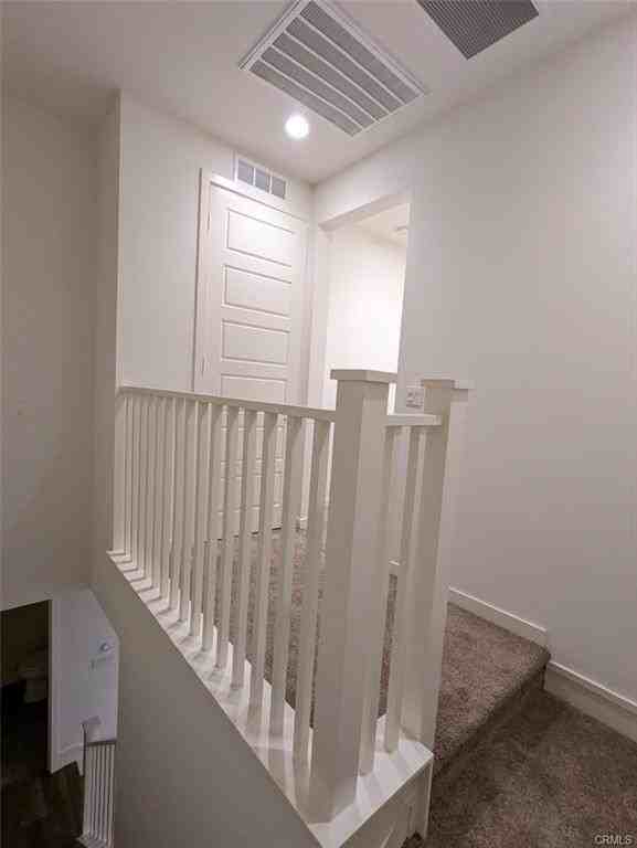 19537 Astor Pl - Photo 5 of 8