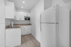 4111 Sw 33rd St #B - Photo 1 of 1