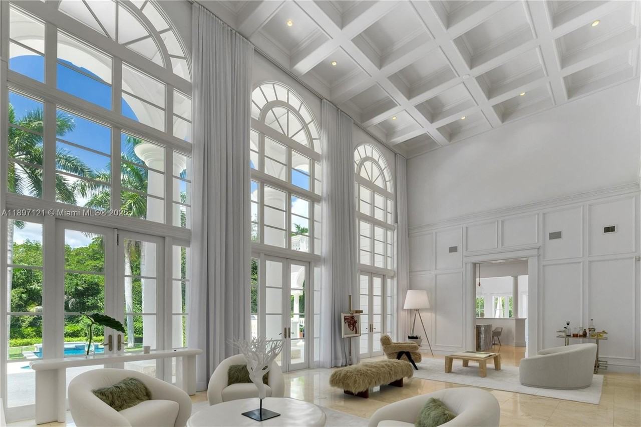 26 Tahiti Beach Island Rd - Photo 4 of 47