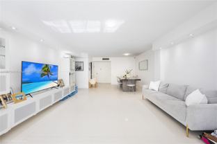 1001 91st St #303 - Photo 1 of 1