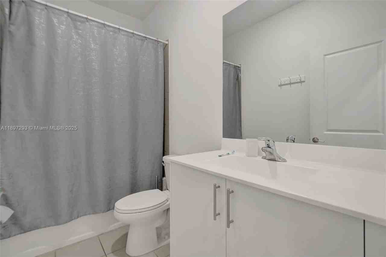 250 Sw 159th Ct #250 - Photo 3 of 30