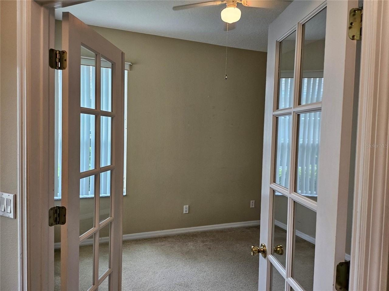 21 Raintree Cir - Photo 7 of 10