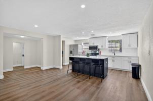 featured image of S 87th St