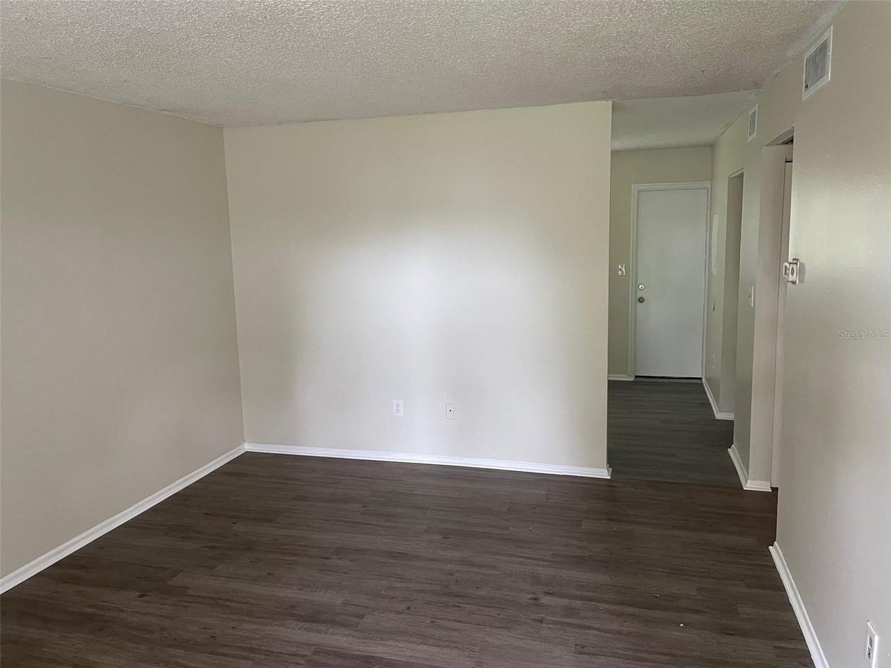 2409 13th St W #4 - Photo 3 of 15