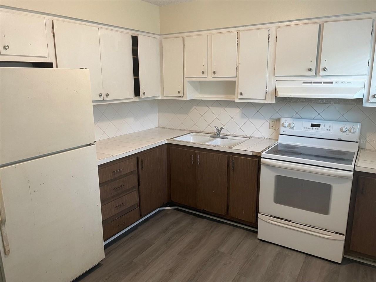 2409 13th St W #4 - Photo 4 of 15