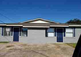 featured image of 1015 Park Row Ave #12