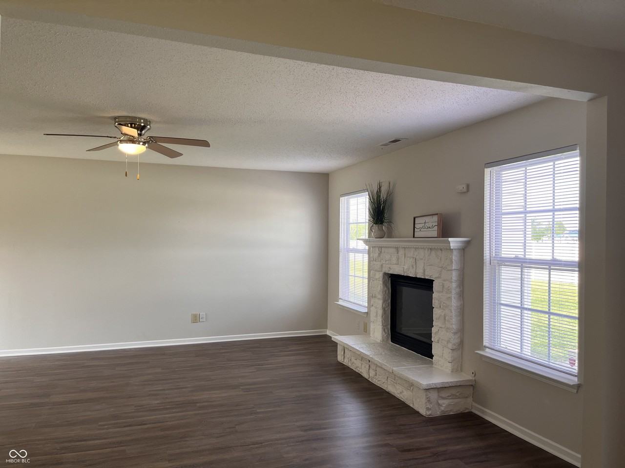 7907 Wildwood Farms Ln - Photo 4 of 38