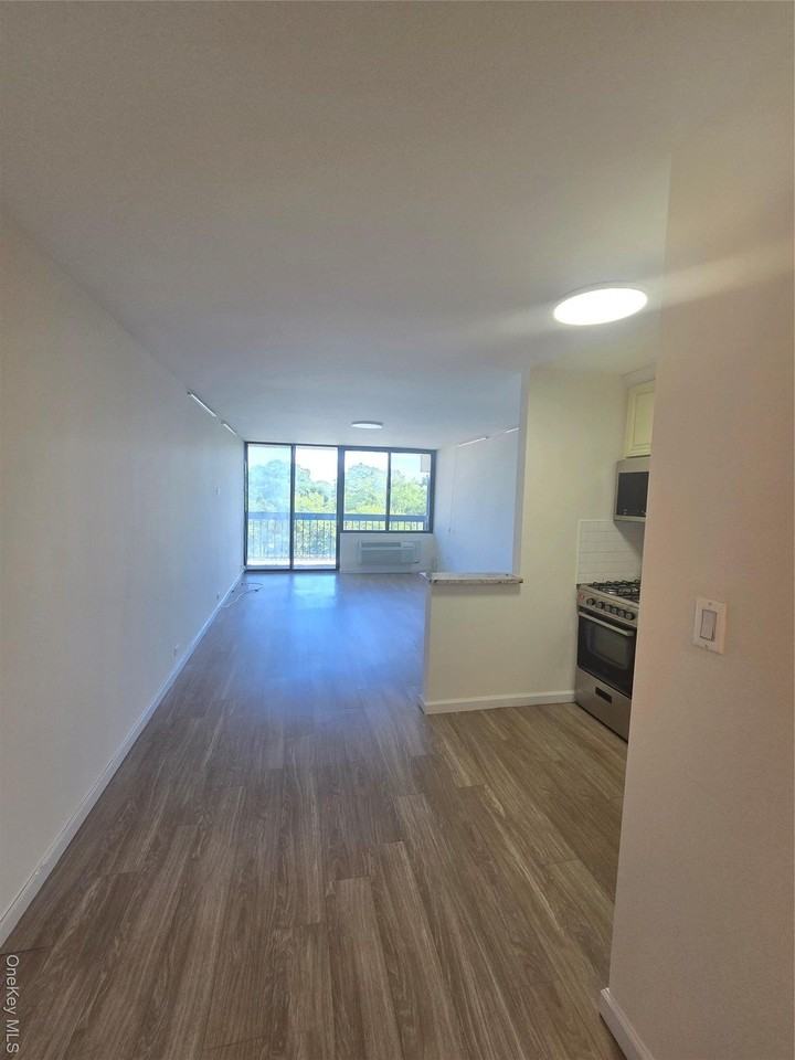 15038 Union Tpke #7N - Photo 4 of 10