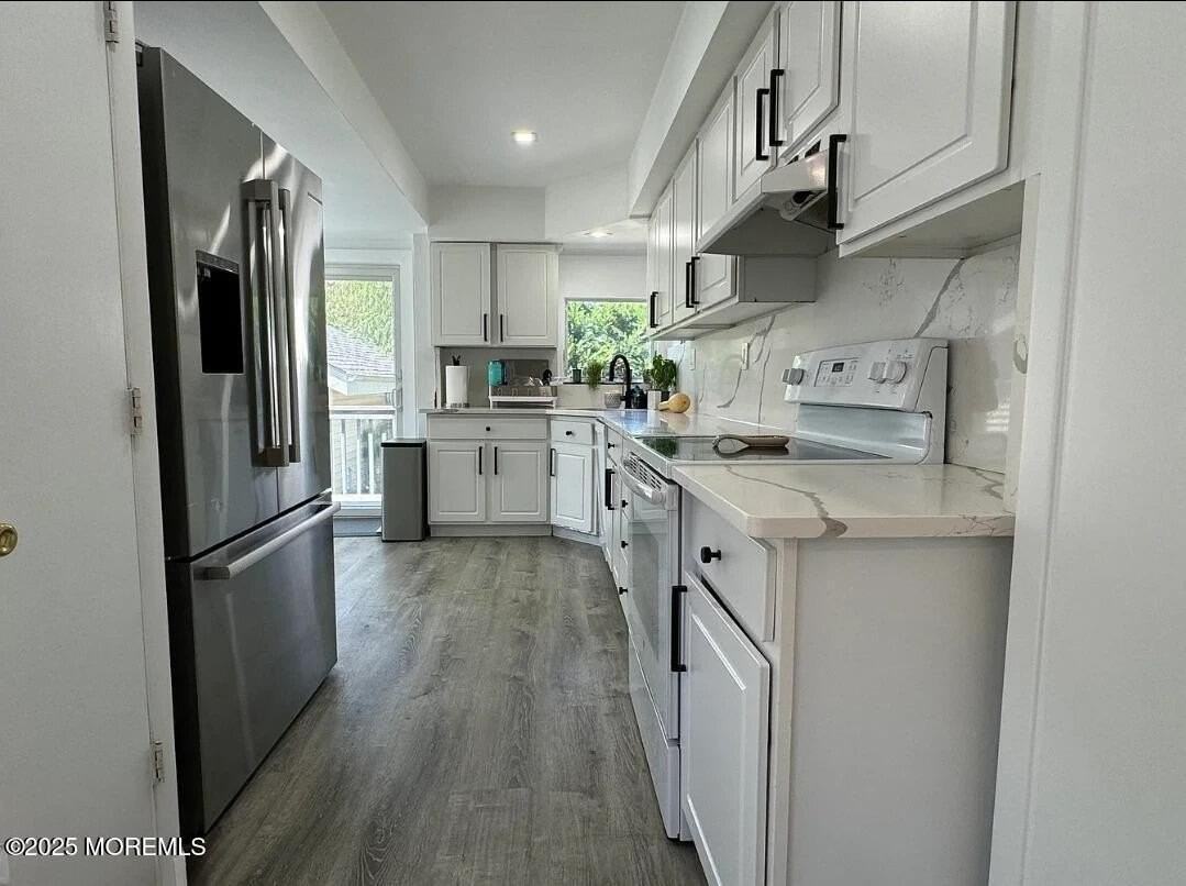 184 Ridgewood Ave - Photo 4 of 16