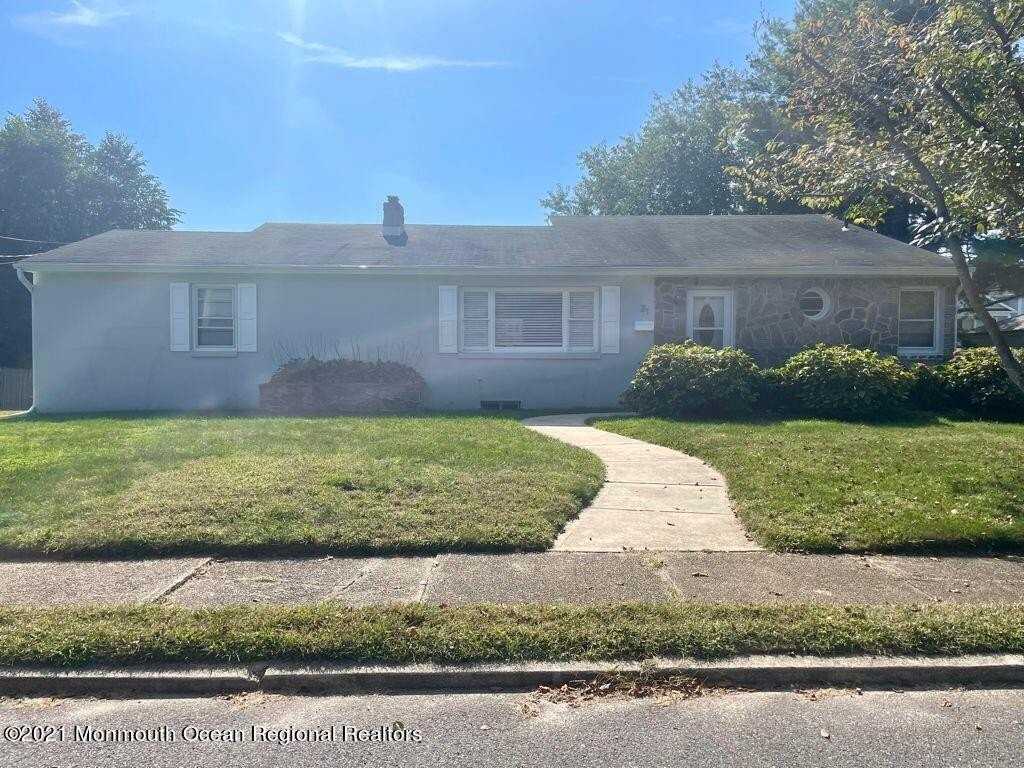 21 Berg Ave - Photo 2 of 17