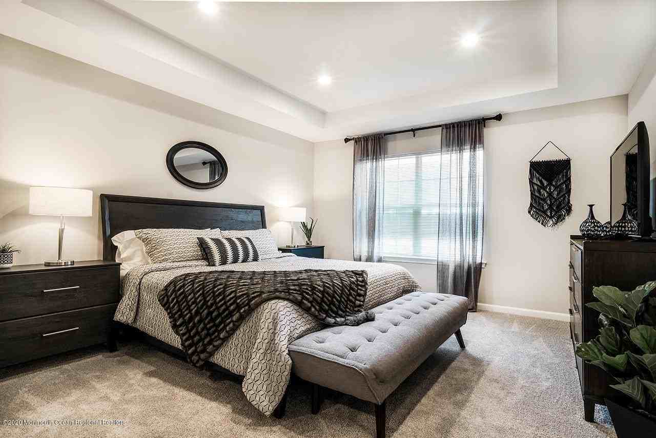 421 Stallion Cir W - Photo 7 of 15