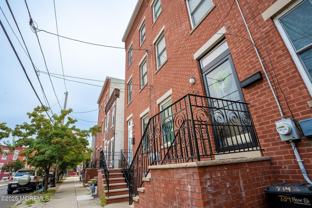 736 New St - Photo 1 of 1