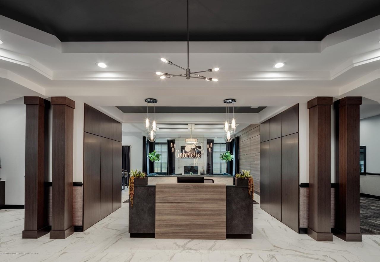 427 Stallion Cir W - Photo 2 of 15