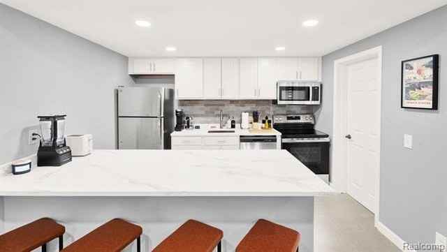 6 Roanoke Ln #32 - Photo 7 of 20