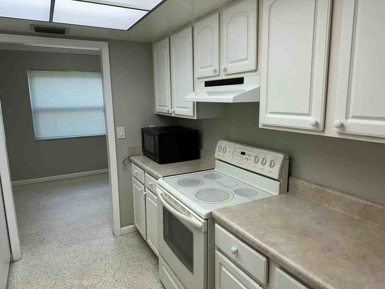 2095 Nw Fork Rd - Photo 5 of 10