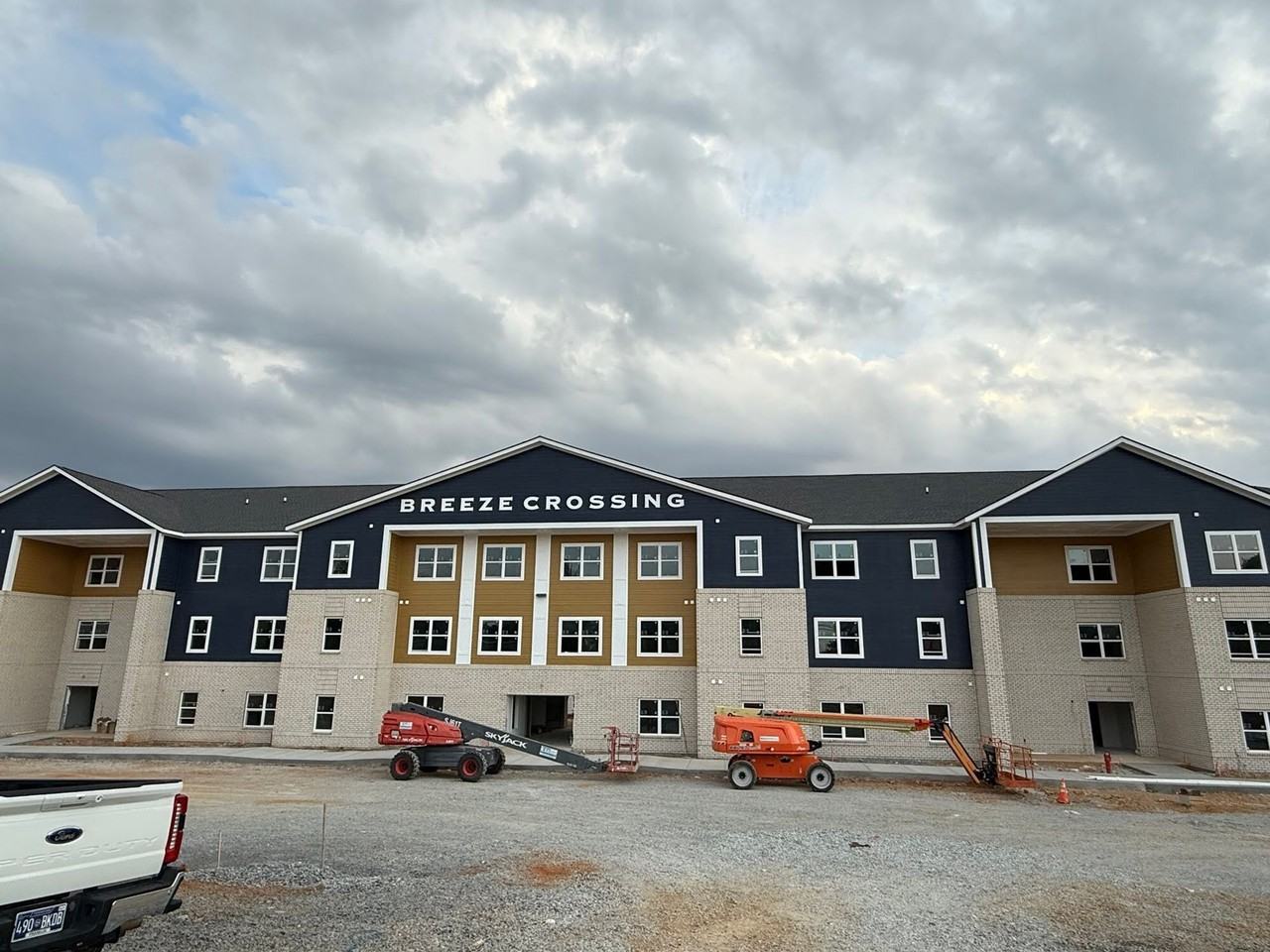 Breeze Crossing - Photo 7 of 15