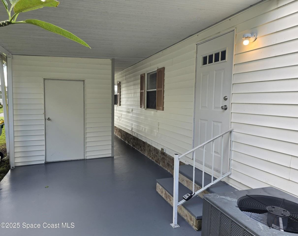 1345 Barefoot Circle - Photo 6 of 19