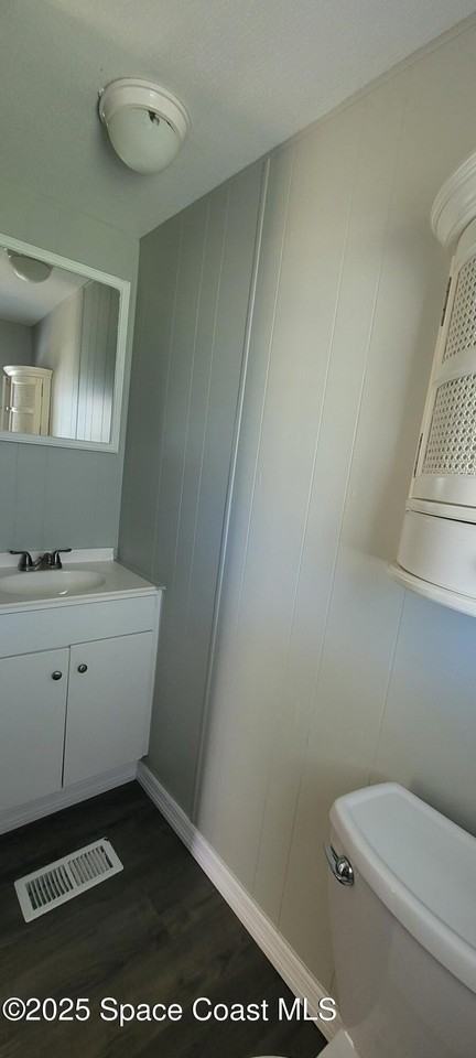 1345 Barefoot Circle - Photo 7 of 19