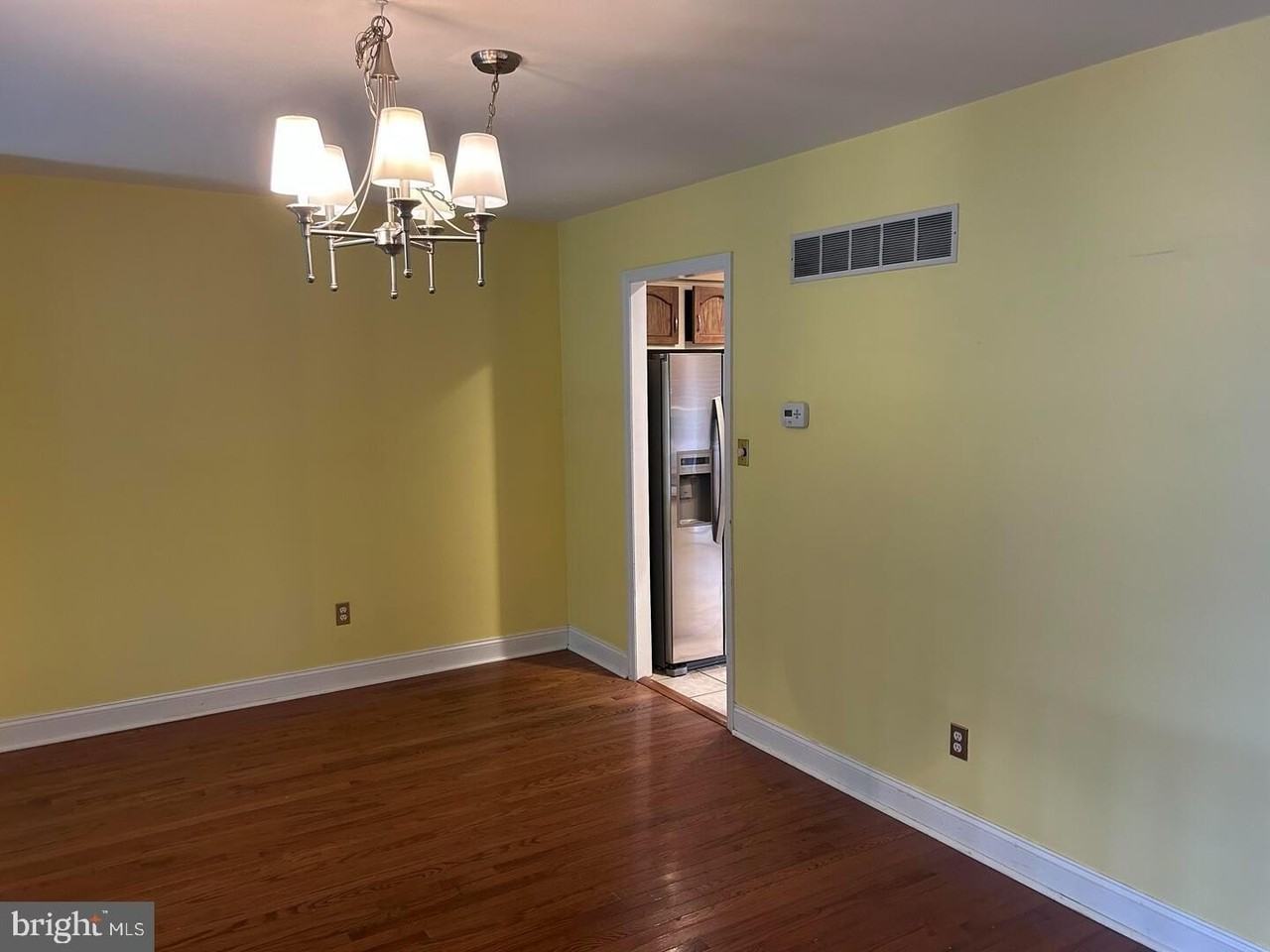 706 Chimney Hill Ln - Photo 3 of 18