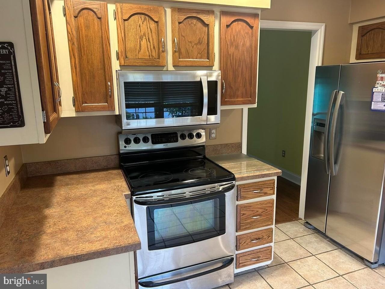 706 Chimney Hill Ln - Photo 6 of 18