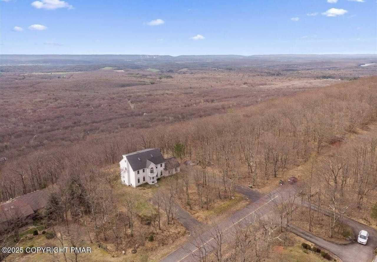 351 Valley View Dr - Photo 2 of 29