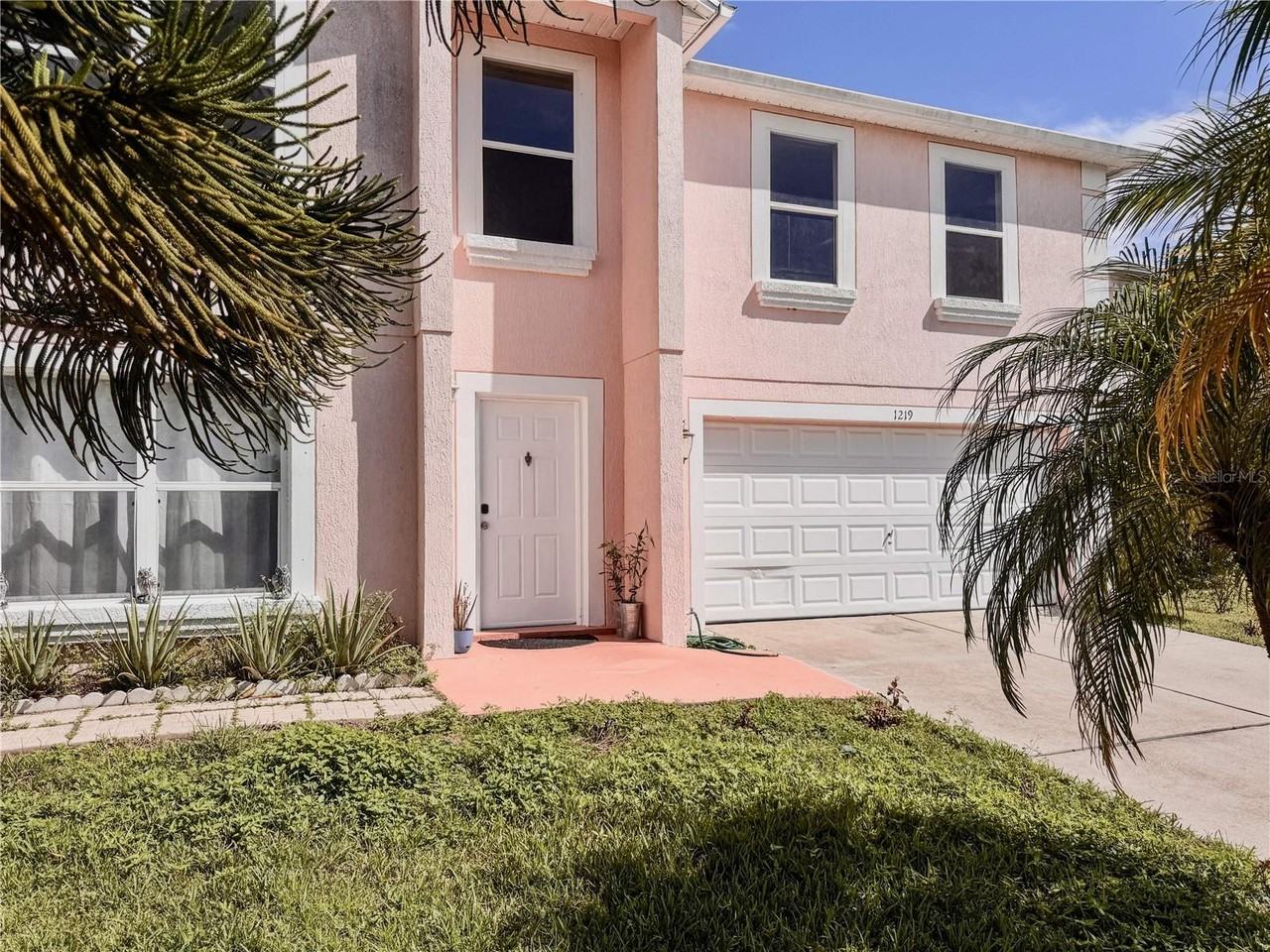 1219 Kempton Chase Pkwy - Photo 3 of 50