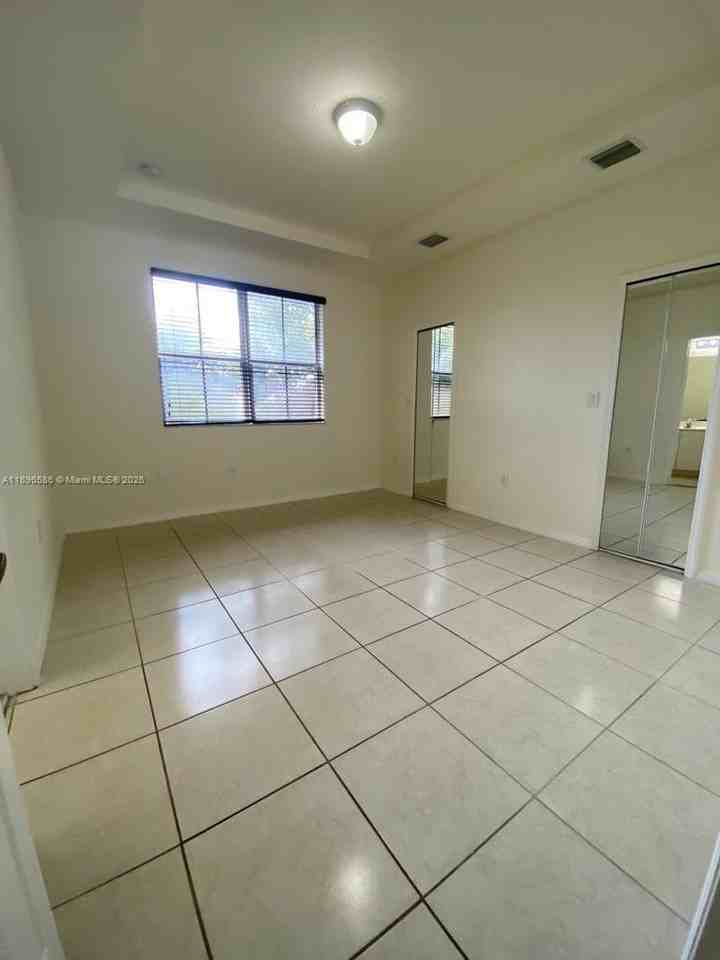 15288 Sw 119th Ter - Photo 5 of 13